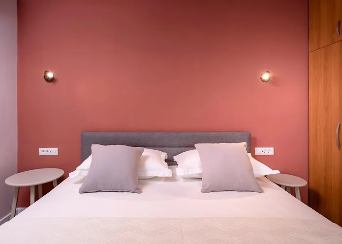 Апартаменти Big Sunny Terrace Hvar Хвар