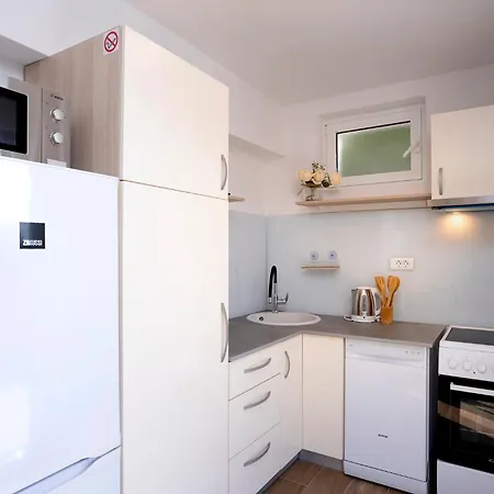 Big Sunny Terrace Hvar 아파트