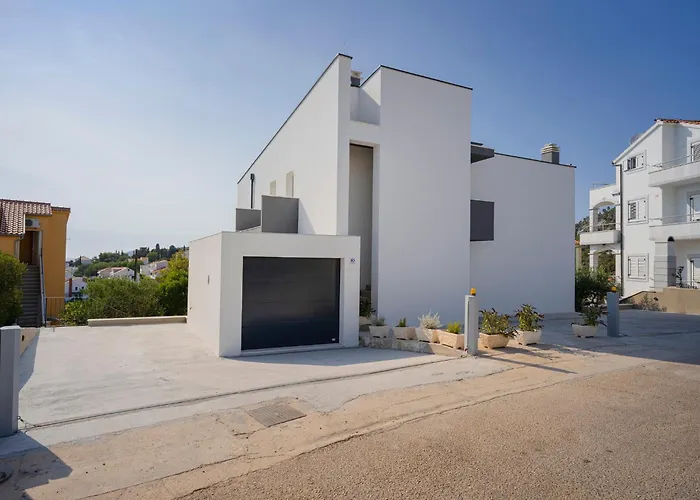 Apartment Big Sunny Terrace Hvar