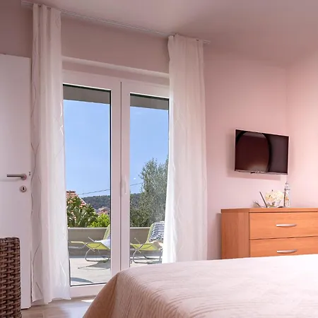 Big Sunny Terrace Hvar