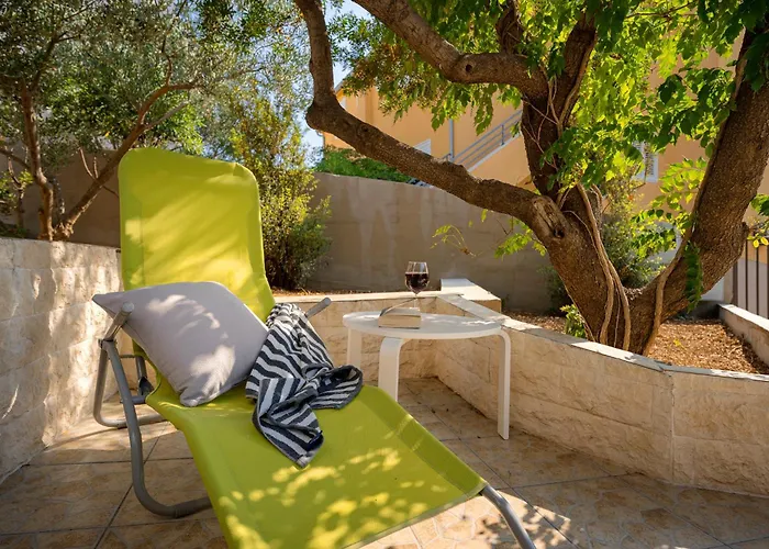 Big Sunny Terrace Hvar Apartamento